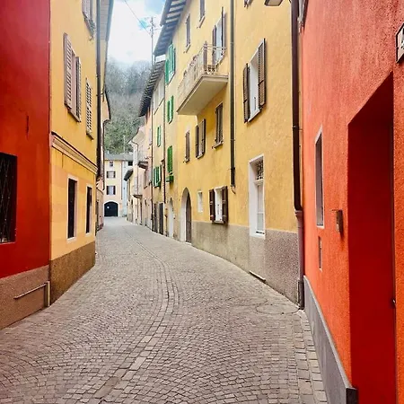 Elegantes Haus In Der Altstadt Caslano